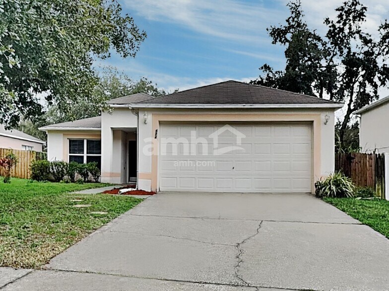 Primary Photo - 574 Wekiva Bluff St