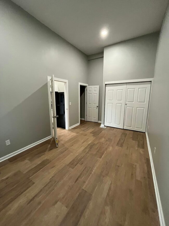 Building Photo - 1518 Howard St