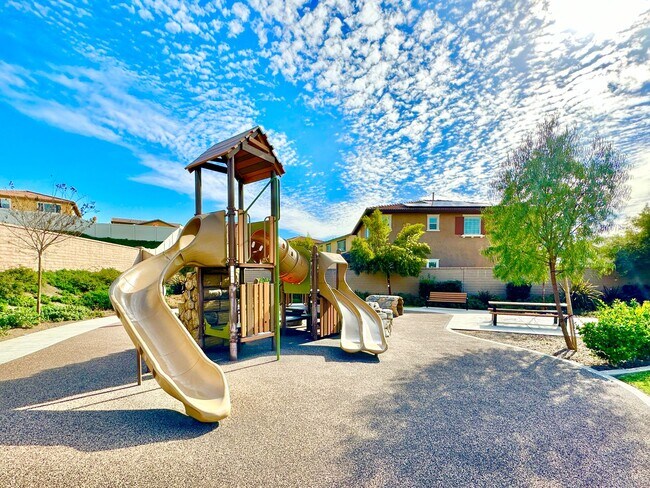 Building Photo - Lovely Two Story Home in the Newer Communi...