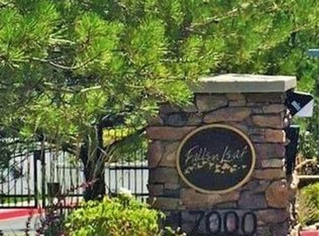 Building Photo - Two Bedroom Two Bath Condo at Fallen Le...