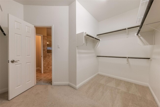 Building Photo - 1920 Mary Ella Dr