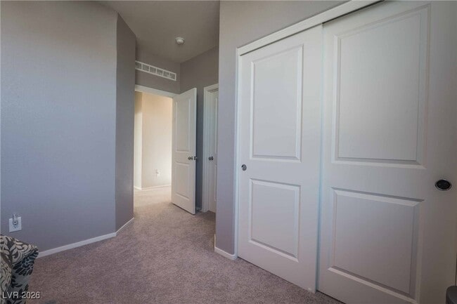 Building Photo - 1115 E Sunset Rd