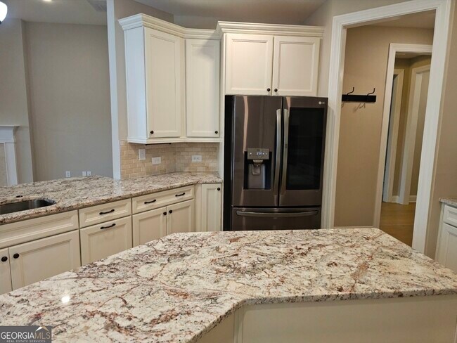 Building Photo - 609 Tulip Poplar Dr