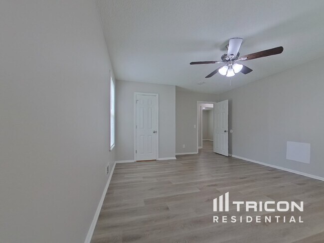 Building Photo - 228 Seton Hall Dr