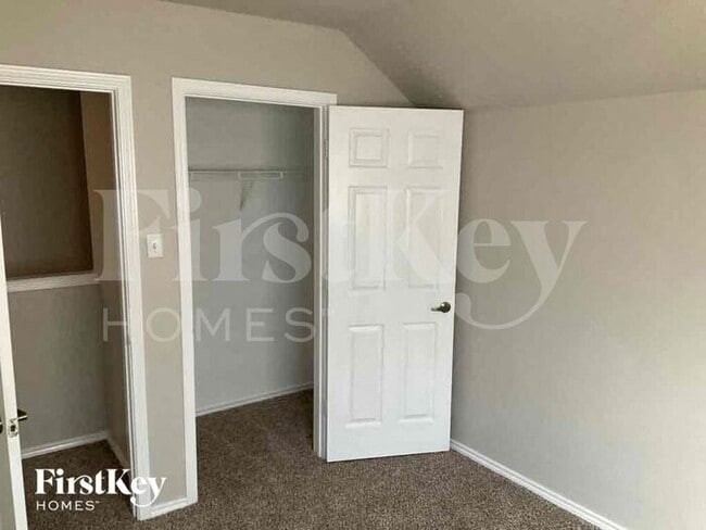 Building Photo - 10256 Budtime Ln