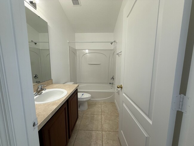Building Photo - 1711 San Jacinto Cir