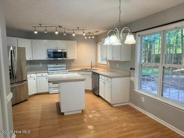 Building Photo - 711 Barney Fones Dr