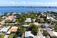 Building Photo - 1629 S Lakeside Dr