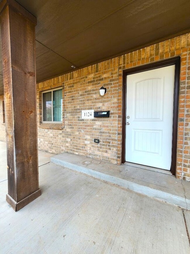 Building Photo - Campbell St Duplex