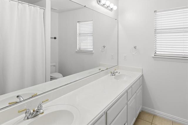 Building Photo - 713 Chandler Ct