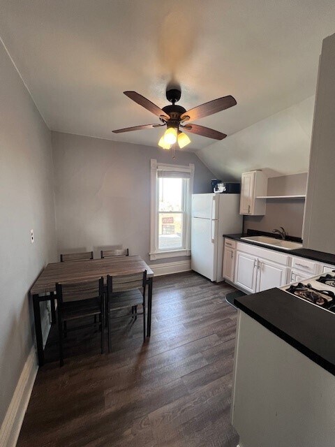 Building Photo - 317 Lake Ave