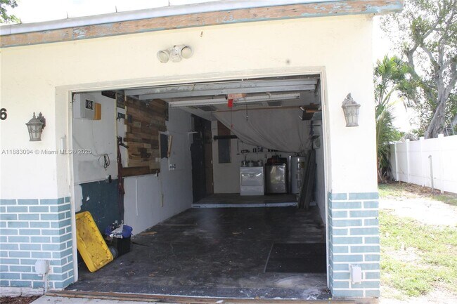 Building Photo - 4166 Caesar Cir