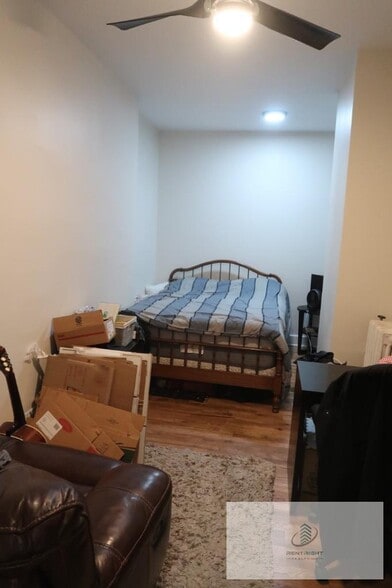 Building Photo - 4526 N Sheridan Rd