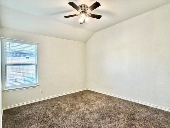 Building Photo - 4016 Spur Trail Dr