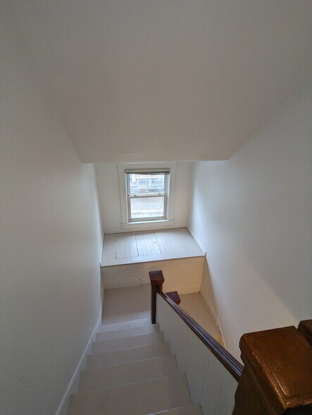 Stairs with Nook - 2535 Fairview Ave