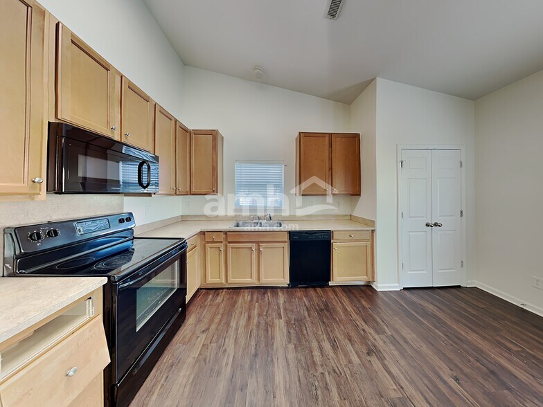 Building Photo - 7703 Aragorn Ln