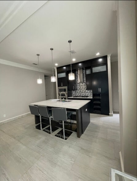 Building Photo - 3506 Featherie St