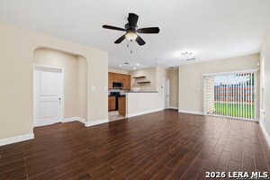 Building Photo - 10131 Maple Ranch
