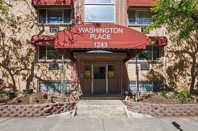 Building Photo - 1243 N Washington St