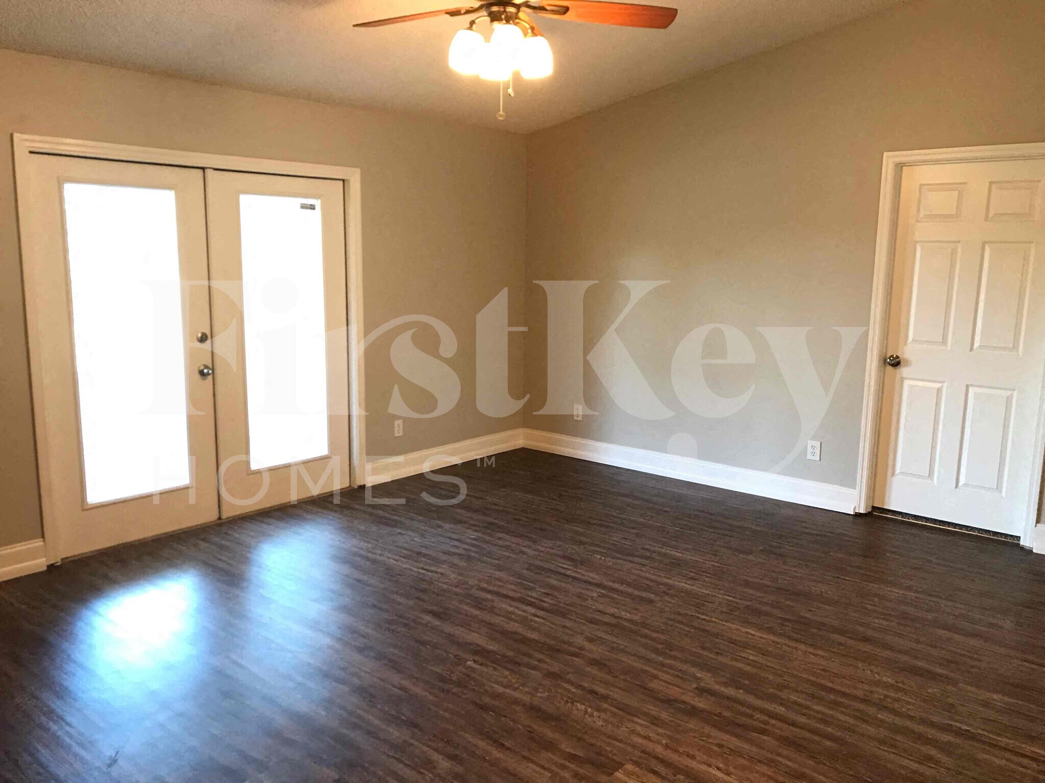 Building Photo - 1609 Whiting St SE