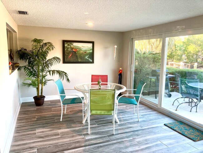 Building Photo - Completely remodeled waterfront condo!