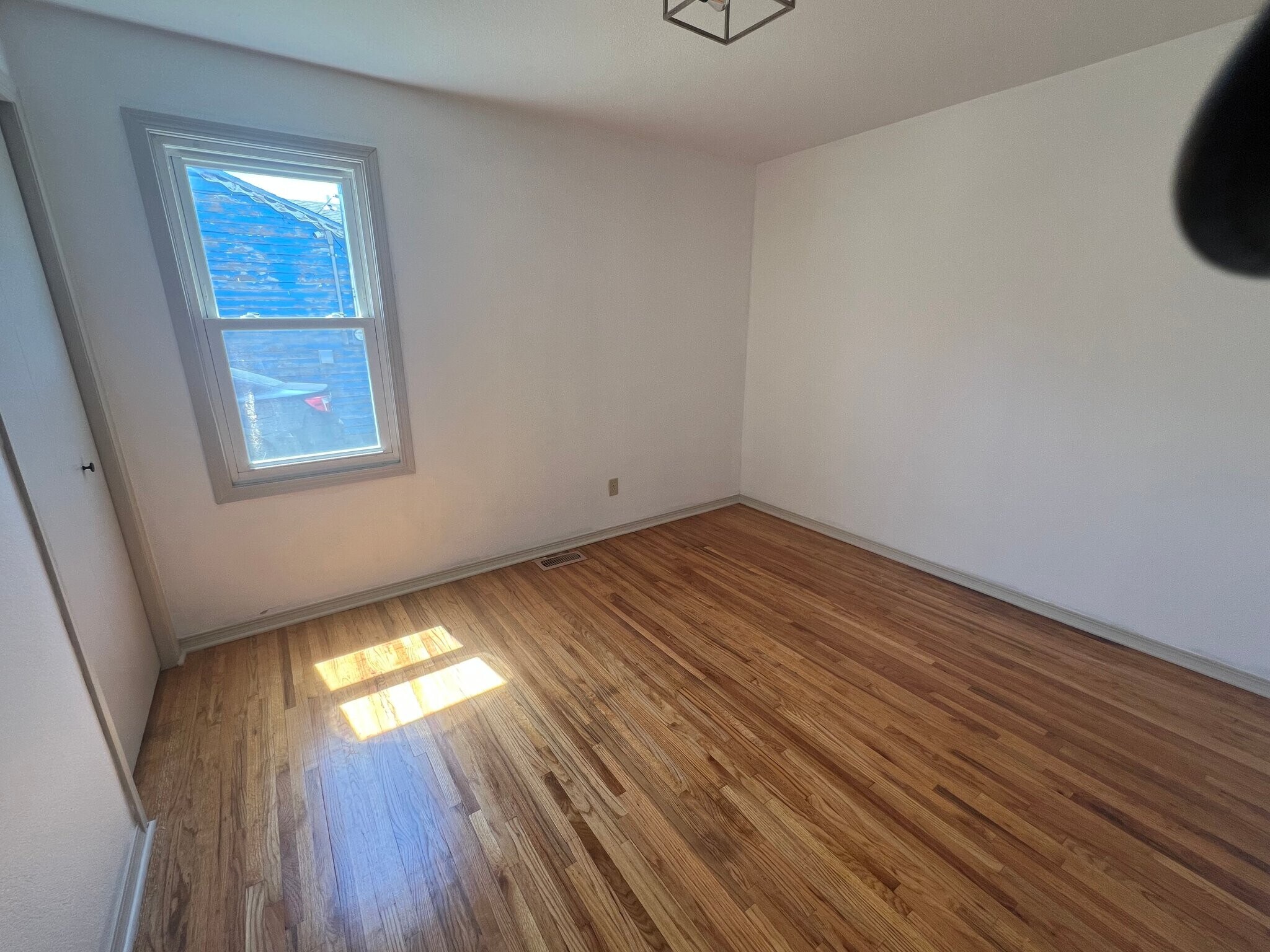 Building Photo - 4545 S Oak Ave