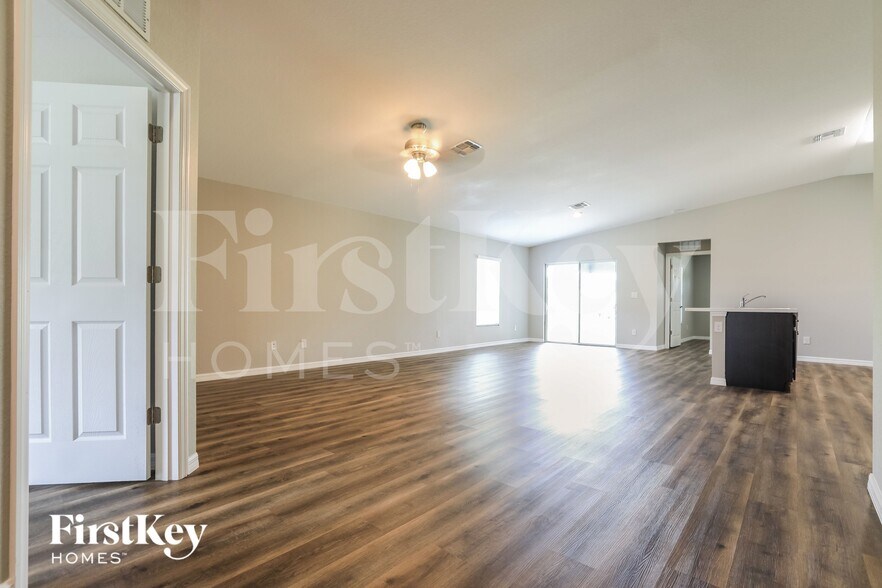 Building Photo - 22586 Laika Ave