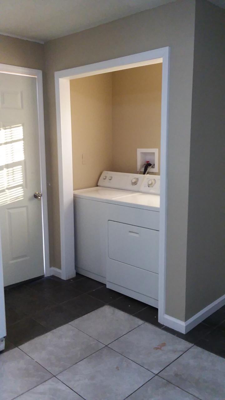 Building Photo - 4566 Knoxville Hwy