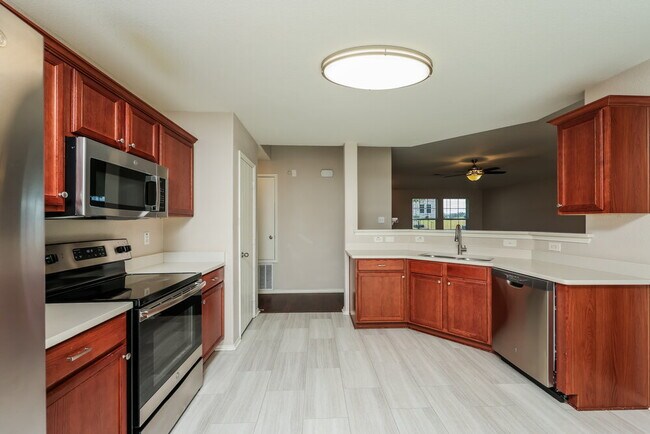 Building Photo - 2021 Bentwood St