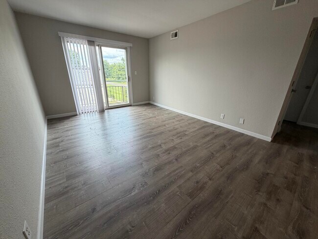Building Photo - 3408 Balboa Ln