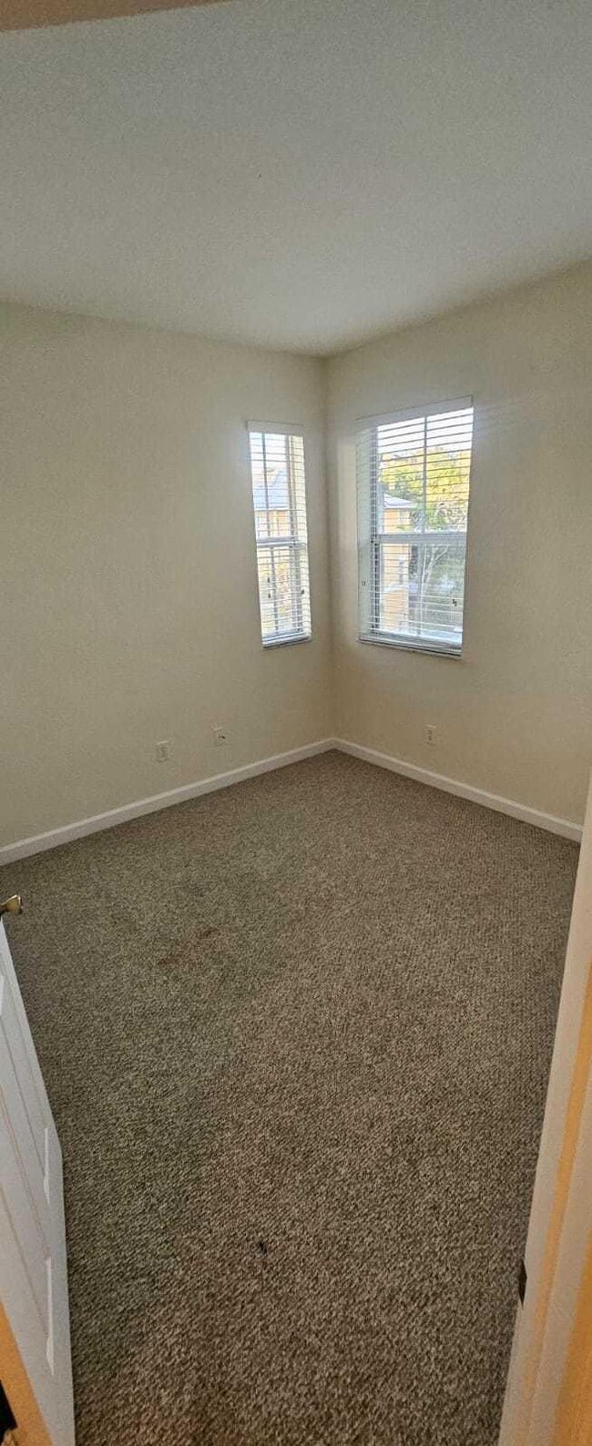Building Photo - 2609 Shoma Dr