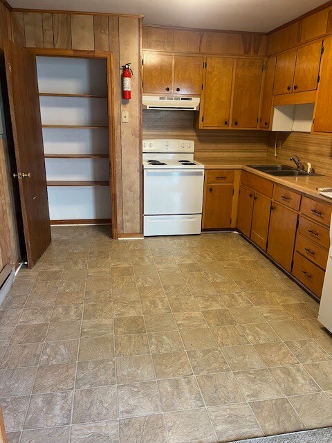 Building Photo - 85 Wilson St