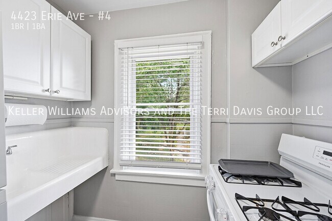 Building Photo - 4423 Erie Ave