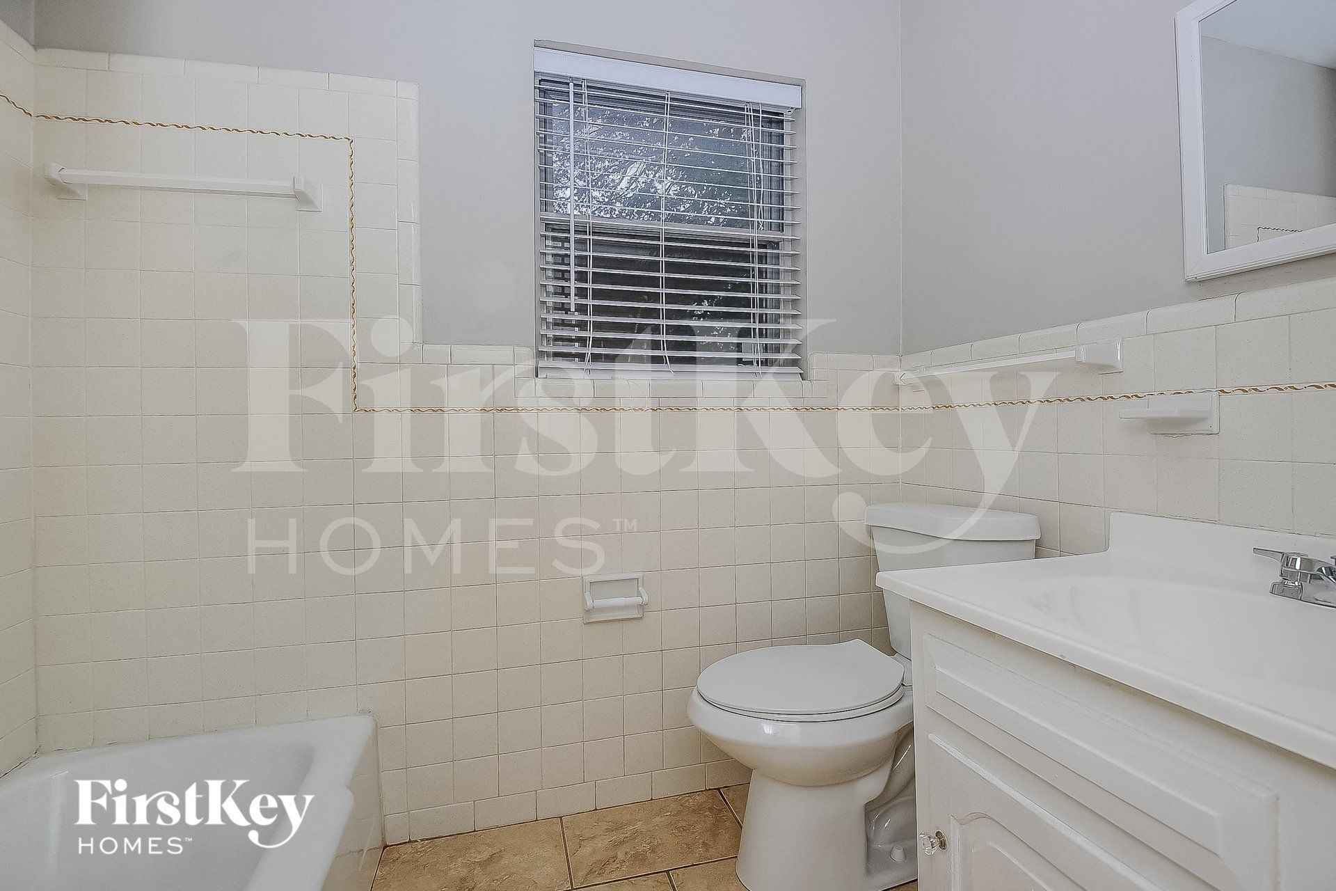 Building Photo - 3817 Wren Ave