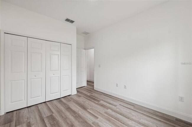 Building Photo - 6062 SW 154th Place Rd