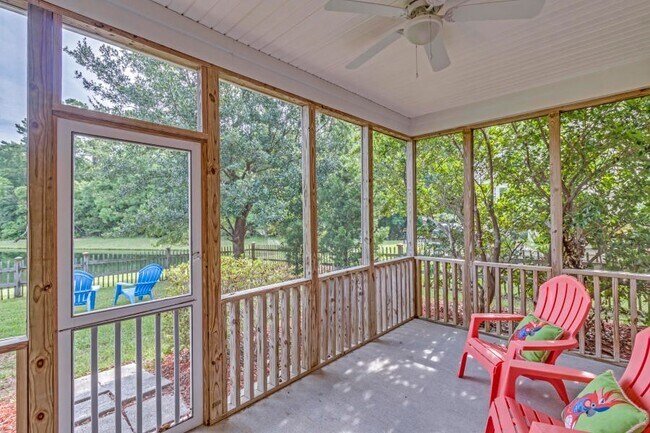 Building Photo - Available May 11th. Gorgeous 4 BR/2.5 BA Home Available in Berkleigh!