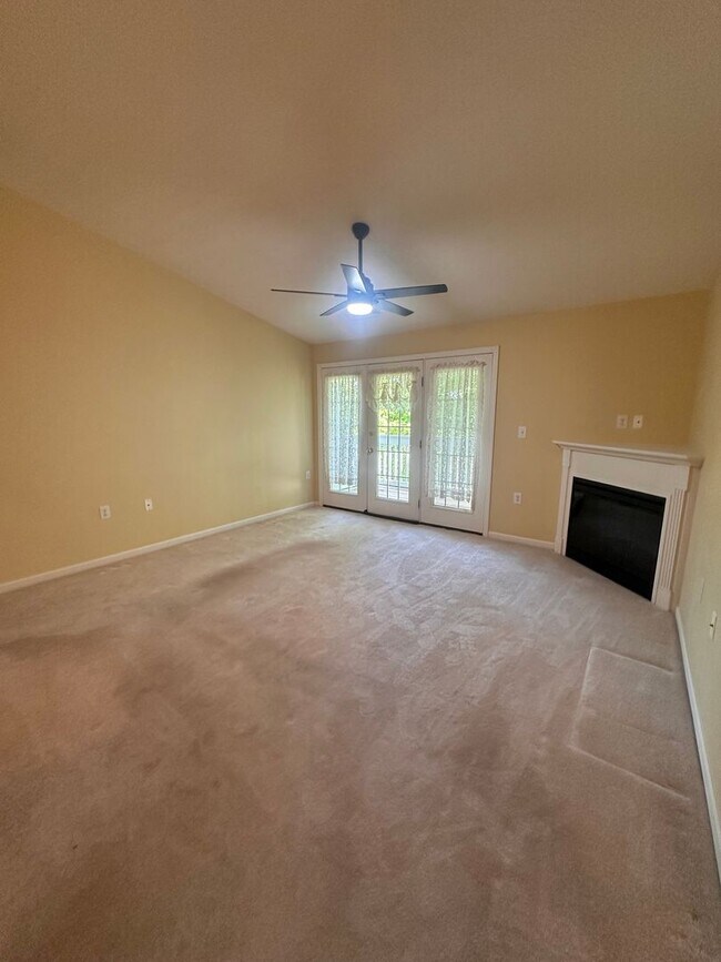 Building Photo - Spacious 2BR Condo with Flex Space & Private Balcony in Crestwood’s Madison Park