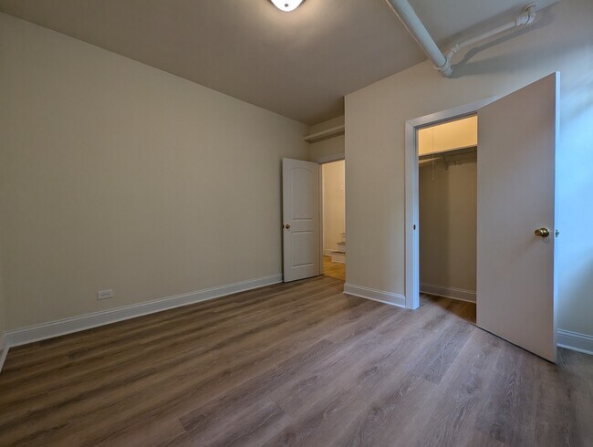Building Photo - 2330 N Spaulding Ave