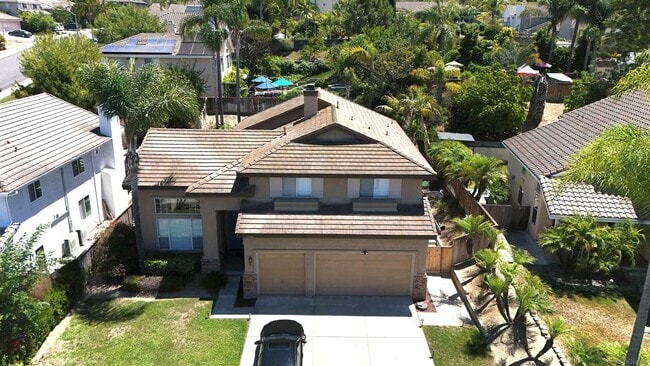 Building Photo - 5006 Palmera Dr