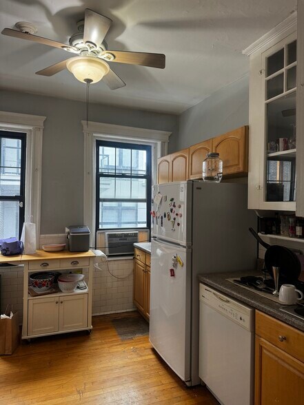 Building Photo - 4 Greenway Ct