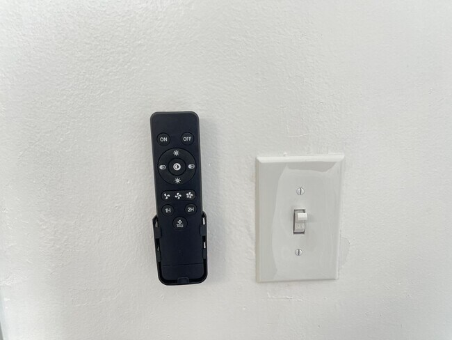 Building Photo - Recently Remodeled Studio In The Heart of Waikiki.