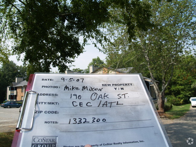  - Towne Oake Apartments