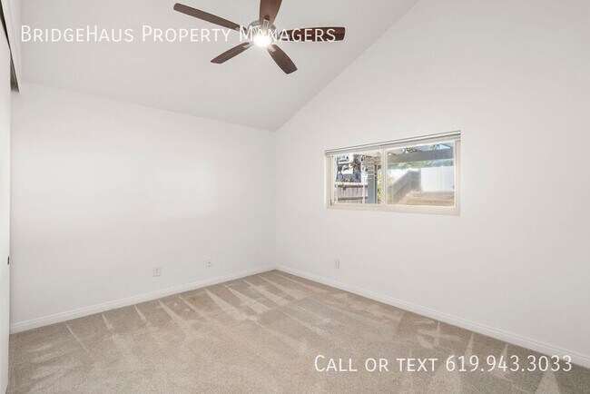 Building Photo - 1539 W Knapp Dr