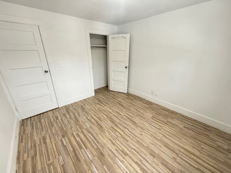 Building Photo - 112 Hawthorne Ave