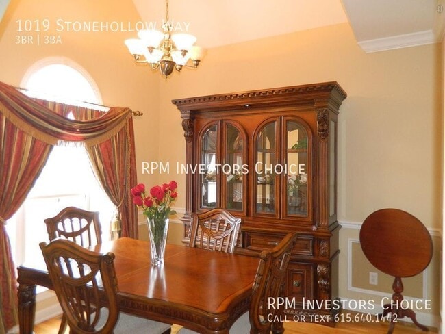 Building Photo - 1019 Stonehollow Way