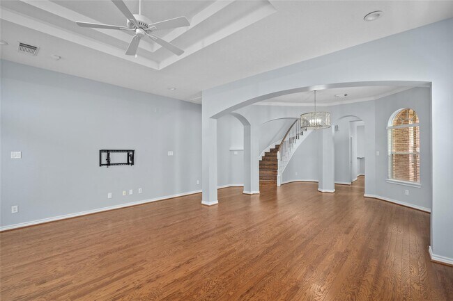 Building Photo - 612 Detering St