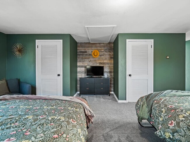 Building Photo - 2804 6th St