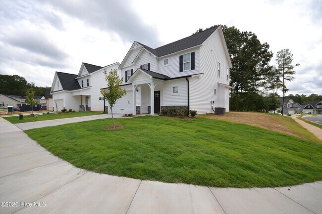 Building Photo - 388 Atwood Dr