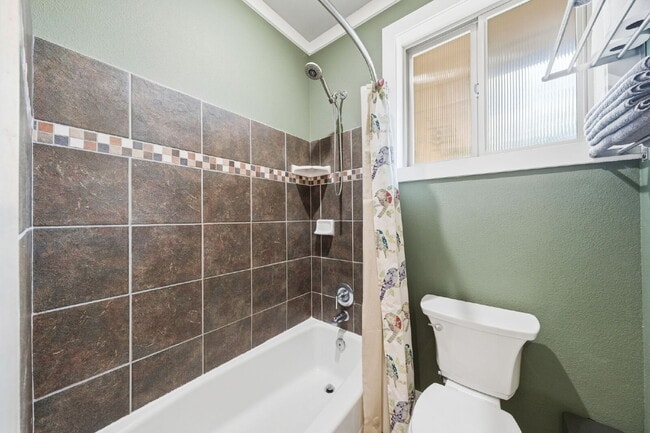 Building Photo - Peaceful Hilltop Retreat with Views | Unfurnished 5BD Executive Home on Private Knoll