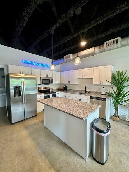 Building Photo - 293 Plus Park Blvd